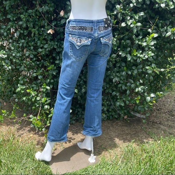 Miss Me Boot Cut Whiskering Factory Faded Low Rise Jeans - Picture 10 of 16